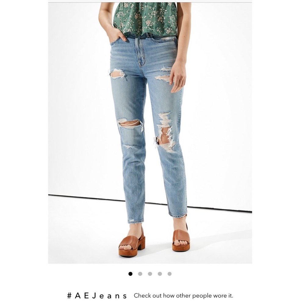 AE ripped mom jean